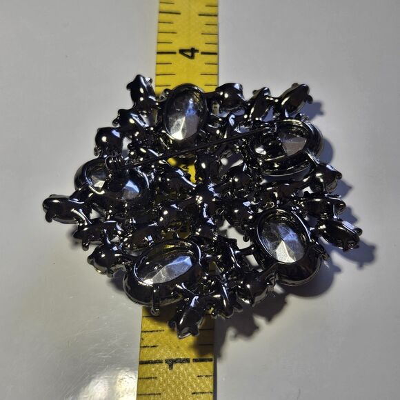 **Final Sale** Dark Silver Tone Purple Blue Gray Rhinestone Brooch - Picture 5 of 9